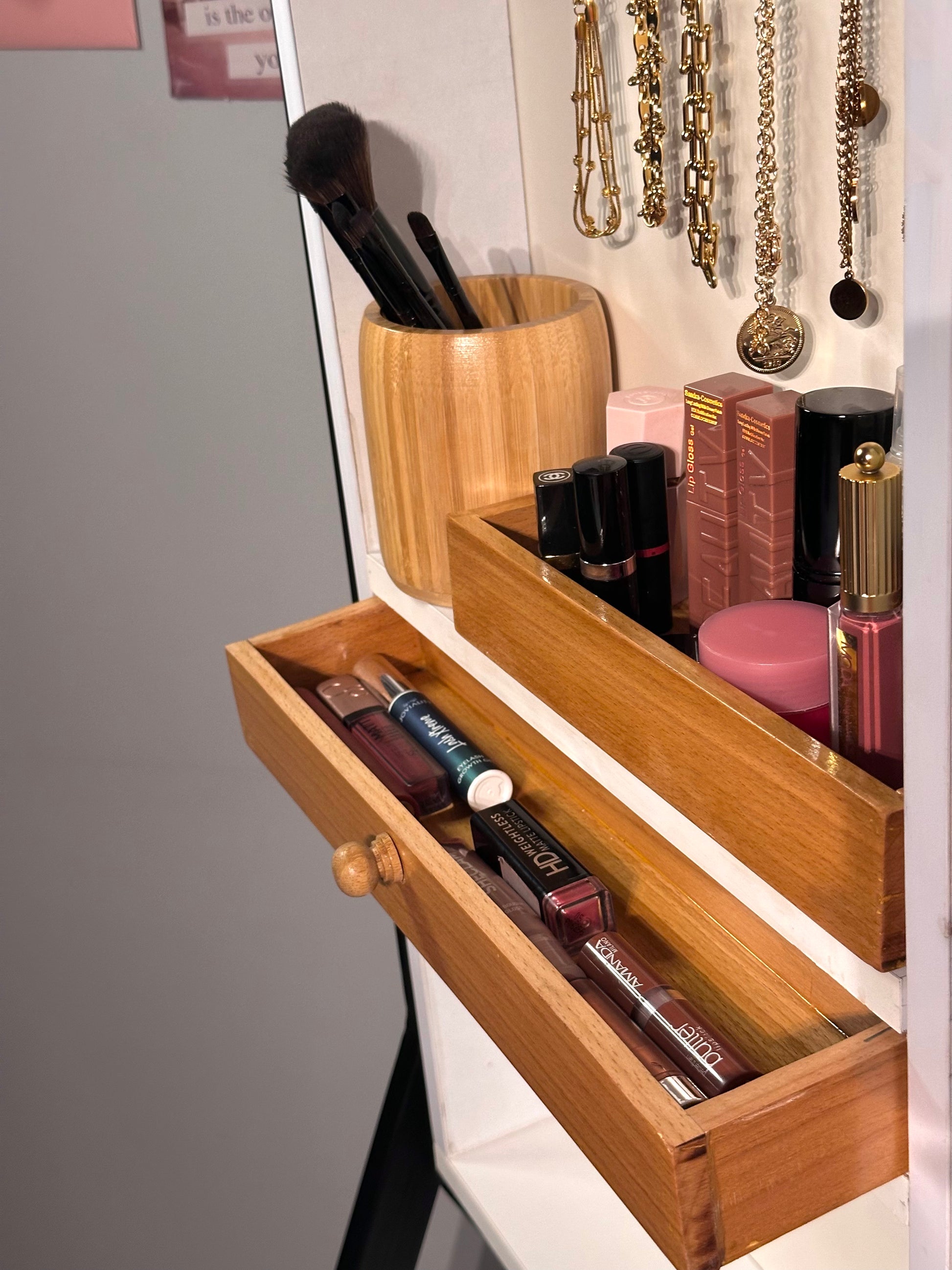 Smart 360 swivel mirror with drowers