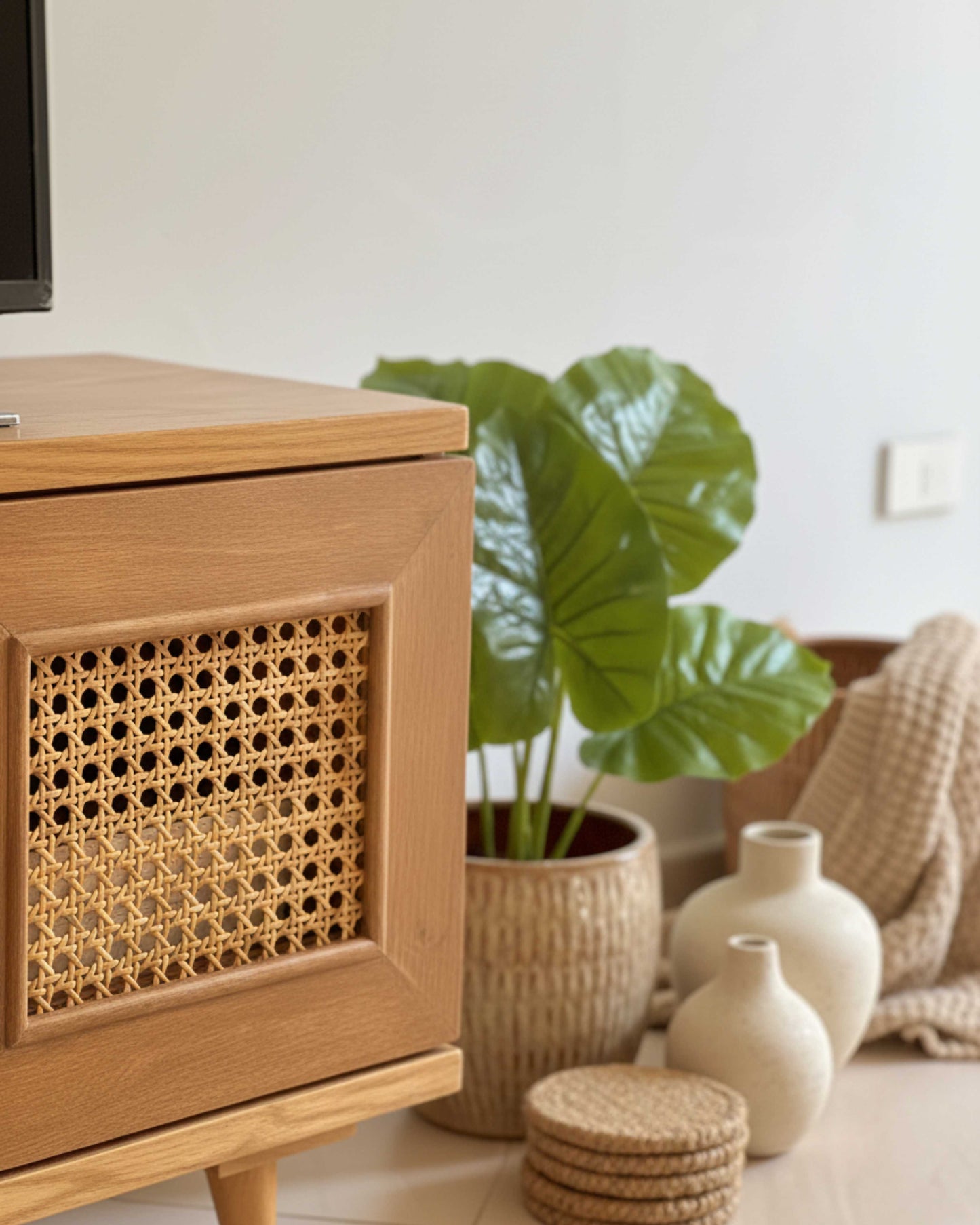 Rattan Tv Unite