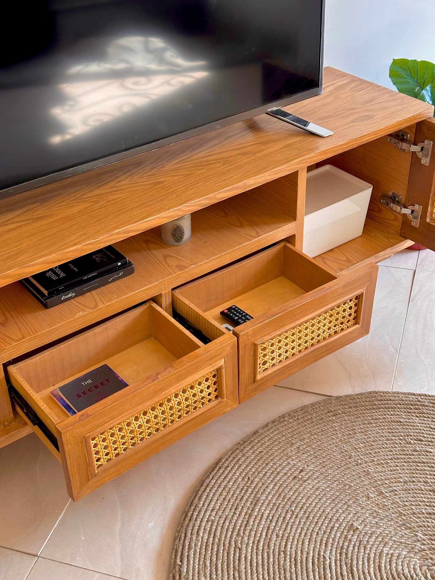 Rattan Tv Unite