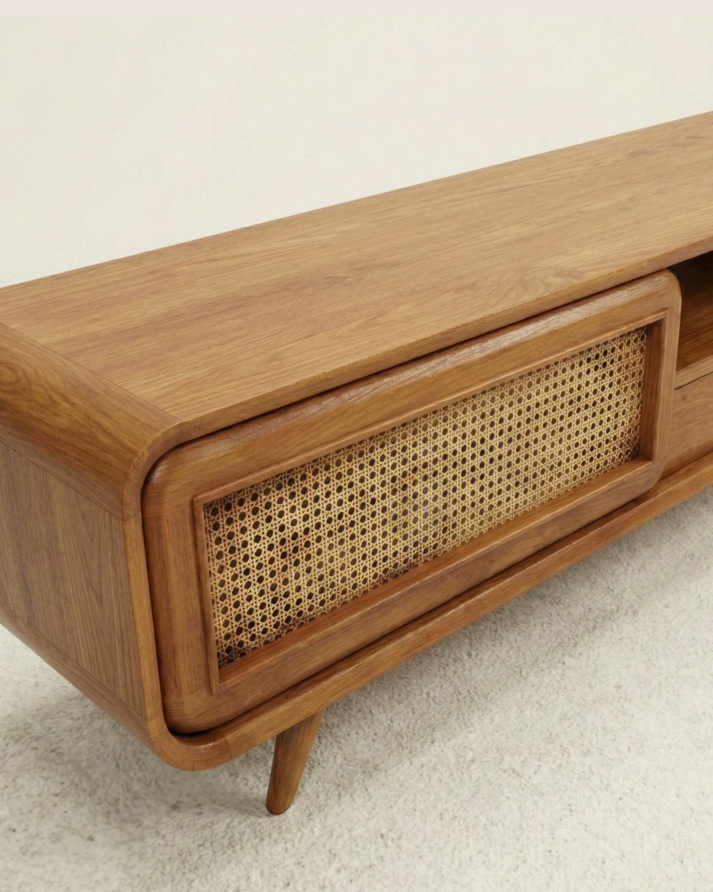 SLIDE TV Unit