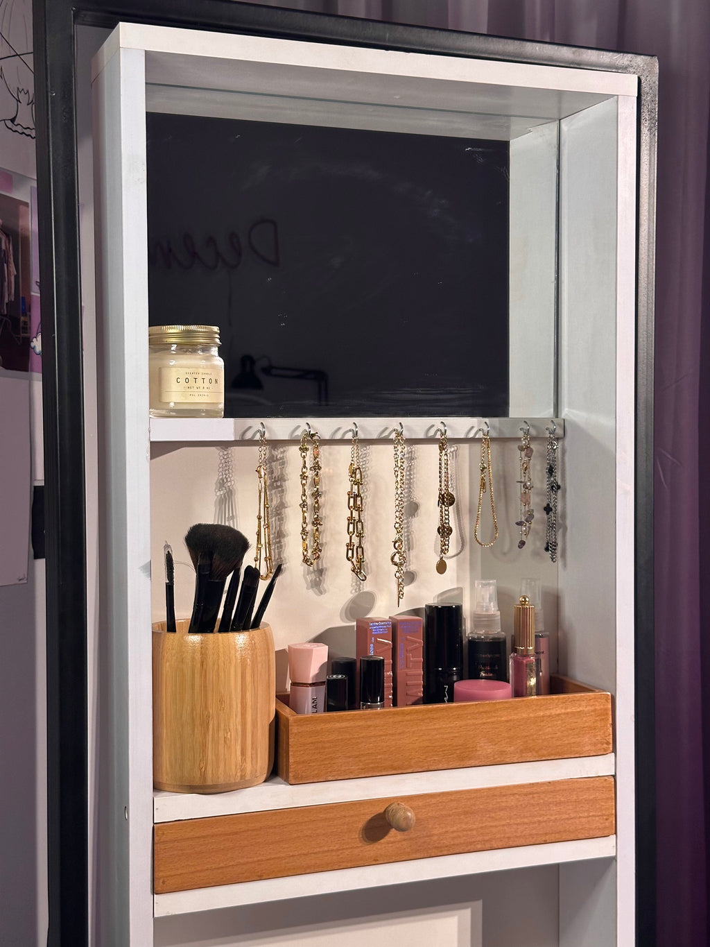 Smart 360 swivel mirror with drowers